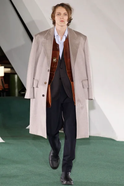 Look 20